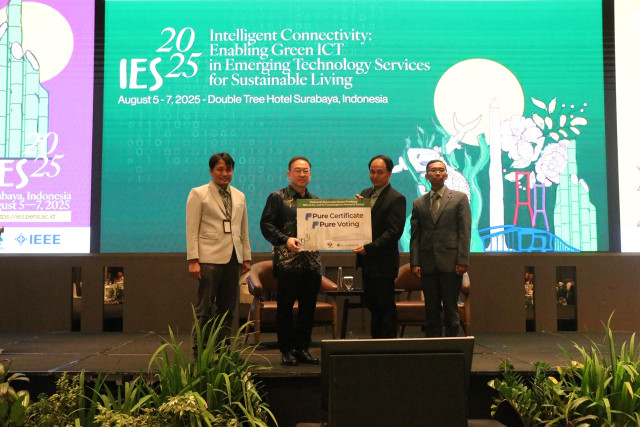 엔에스랩은 2025년 8월 인도네시아 수라바야에서 열린 ‘IES 2025’에서 블록체인 솔루션 ‘Pure Certificate’와 ‘Pure Voting’을 공식 기증했다